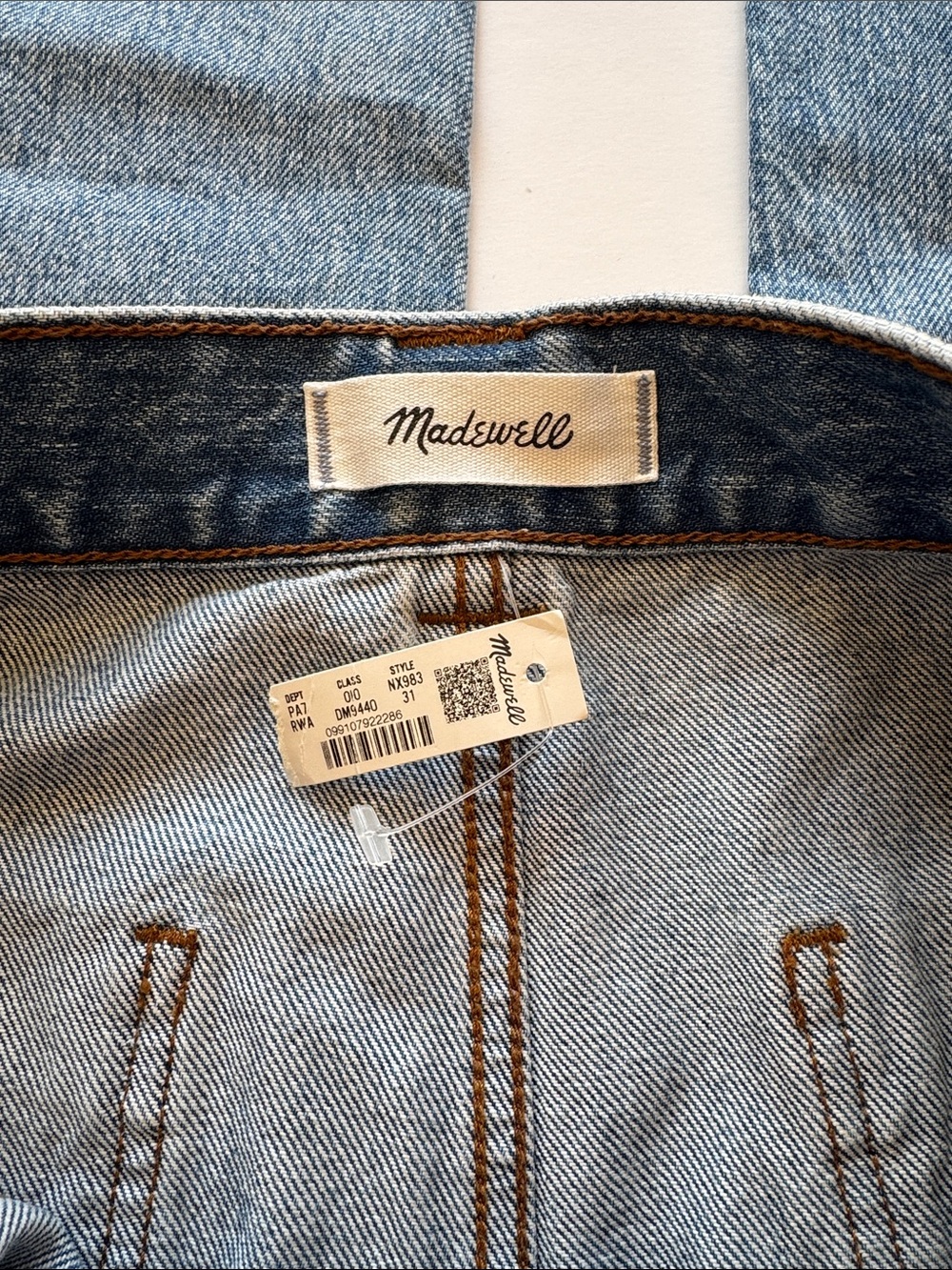Madewell The Balloon Jean in Raebrook Wash - Picture 9 of 10